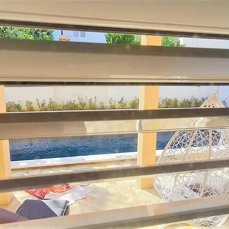 Διαμέρισμα 5237-1 *