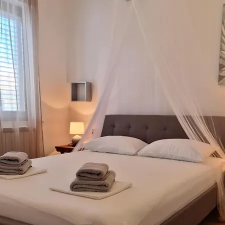 5237-1 Διαμέρισμα Privlaka (Zadar)