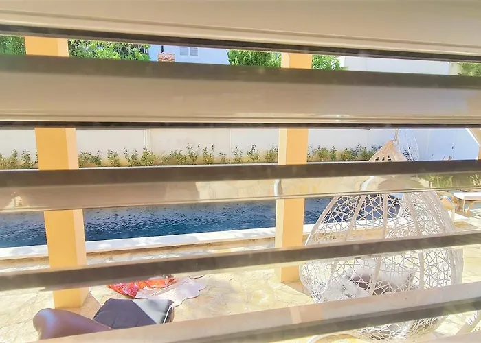 Апартаменты 5237-1 *