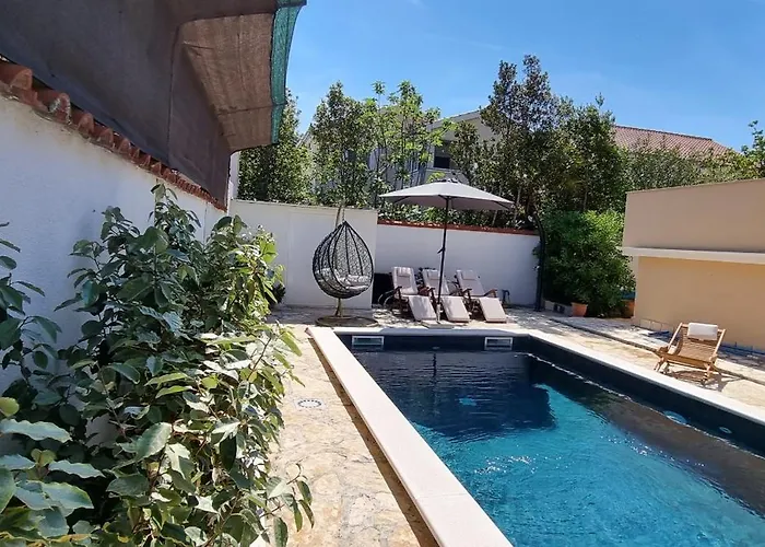 5237-1 Апартаменты *